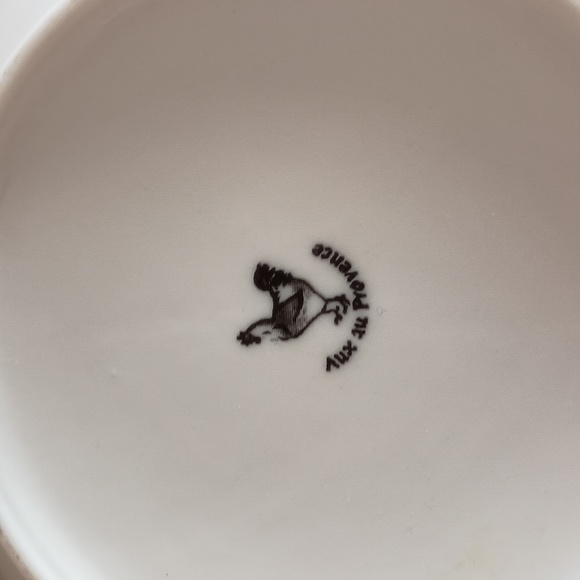 Aux Au Provence Black Landscape with Chickens Rooster Doves Rabbits Serving Bowl - Picture 4 of 6